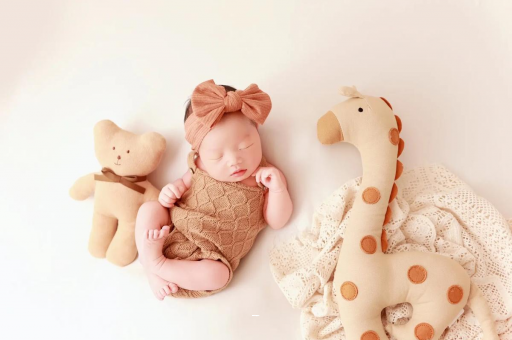 莘县宝宝几个月会站